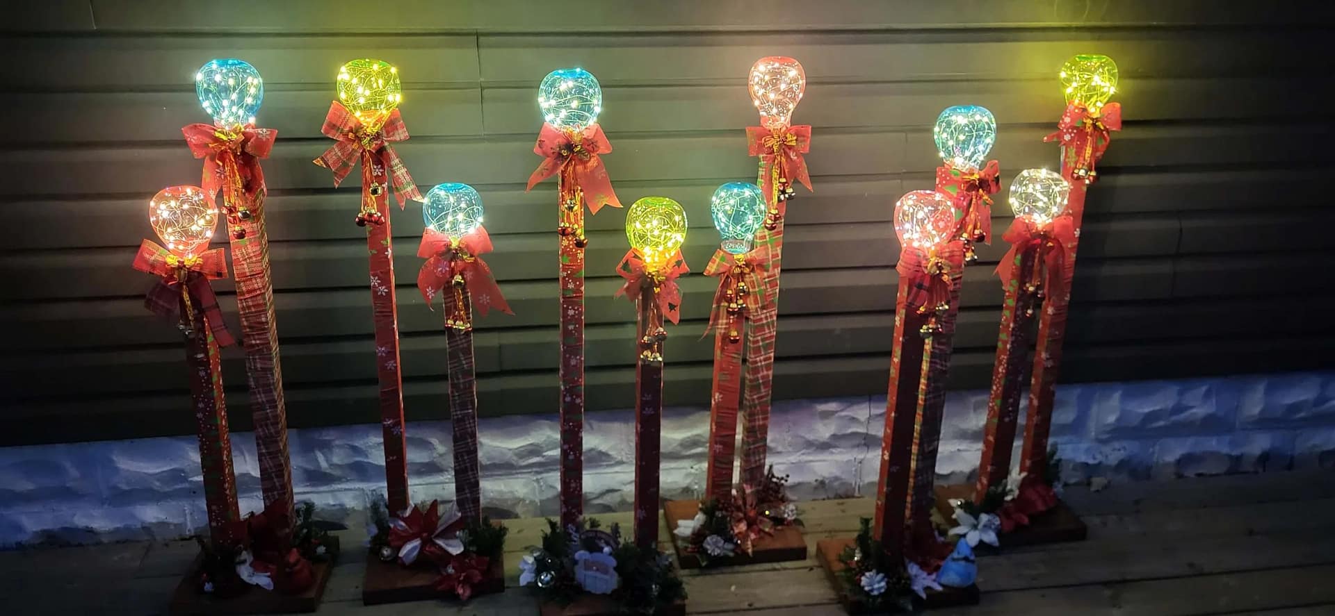 Christmas Decoration Stand - Image 6